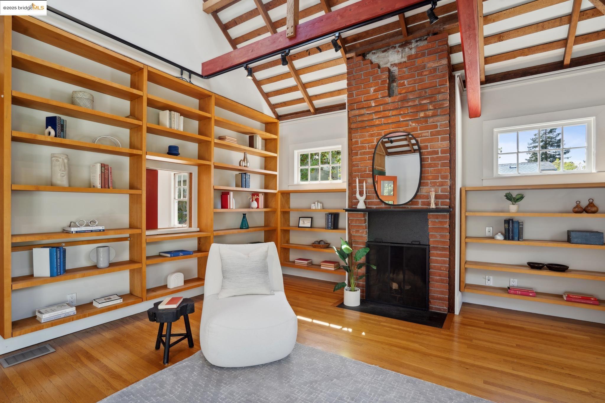 59 Parkside Dr
