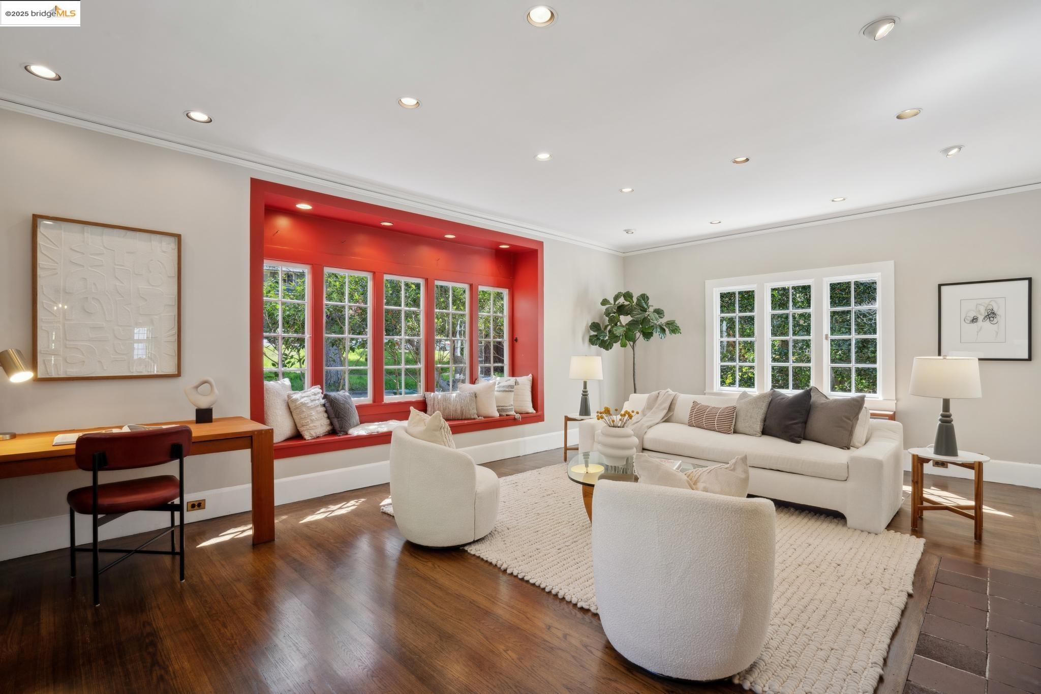 59 Parkside Dr