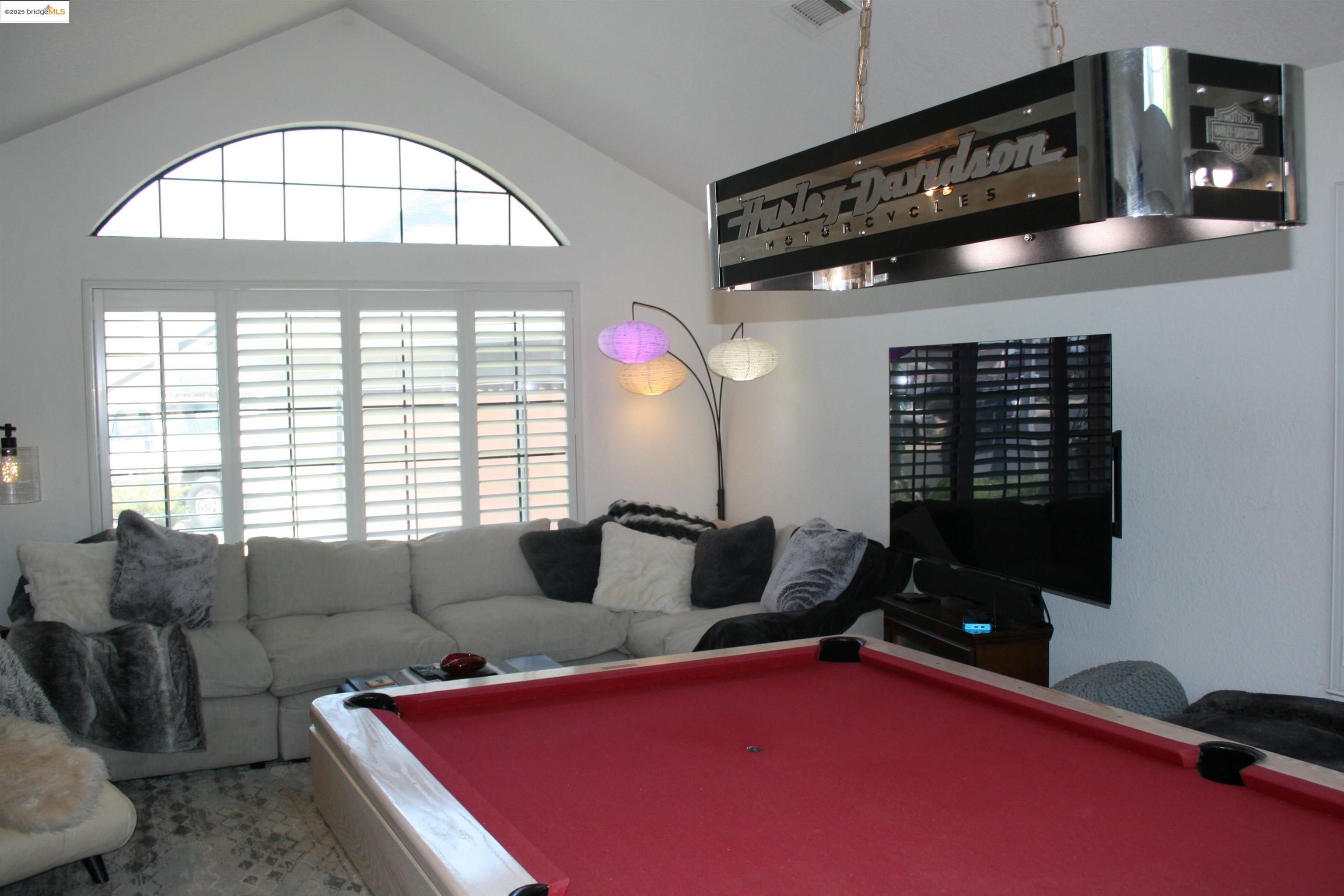 2070 Largo Ct