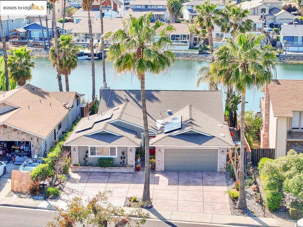 1244 Beach Ct