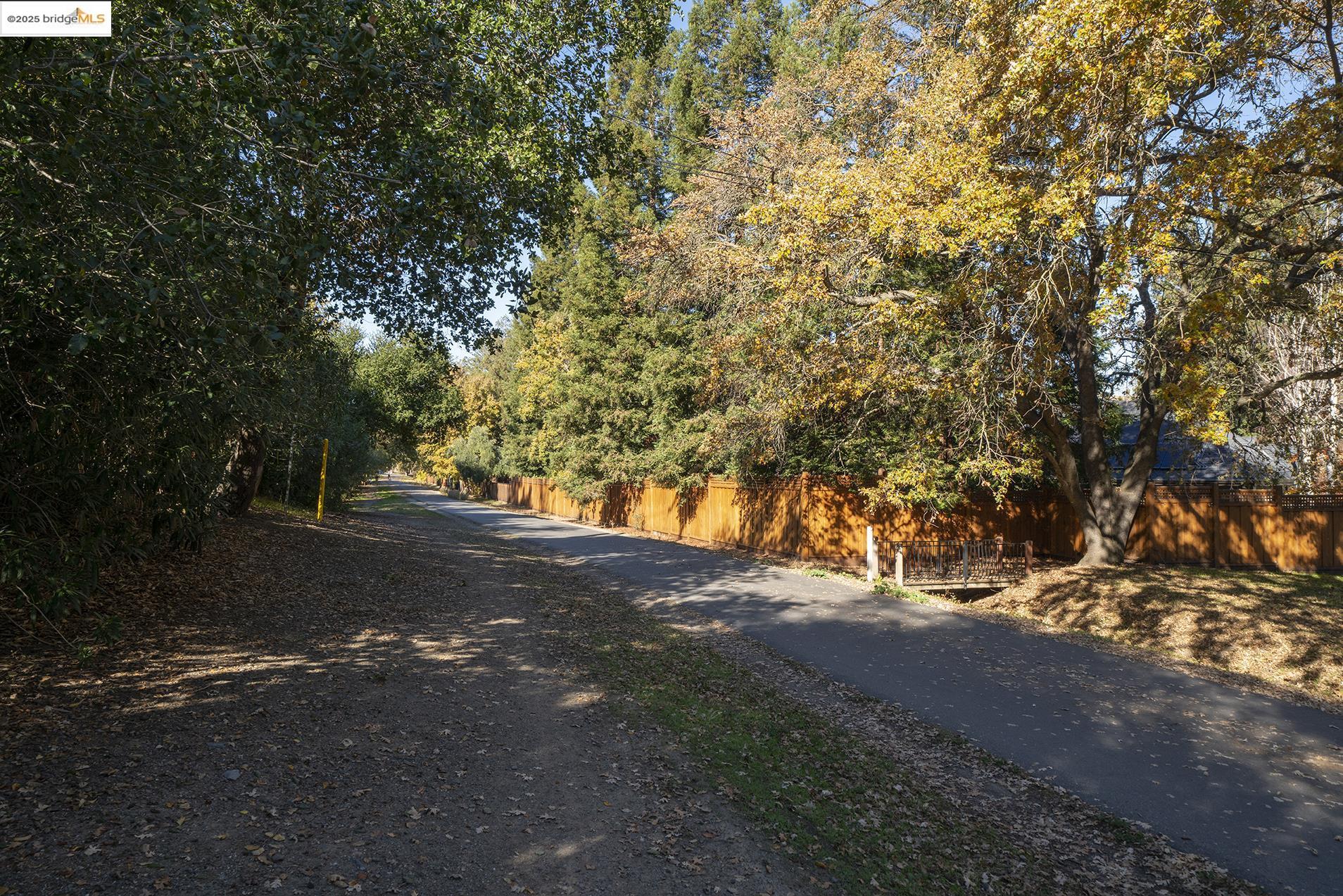 2500 Lunada Lane