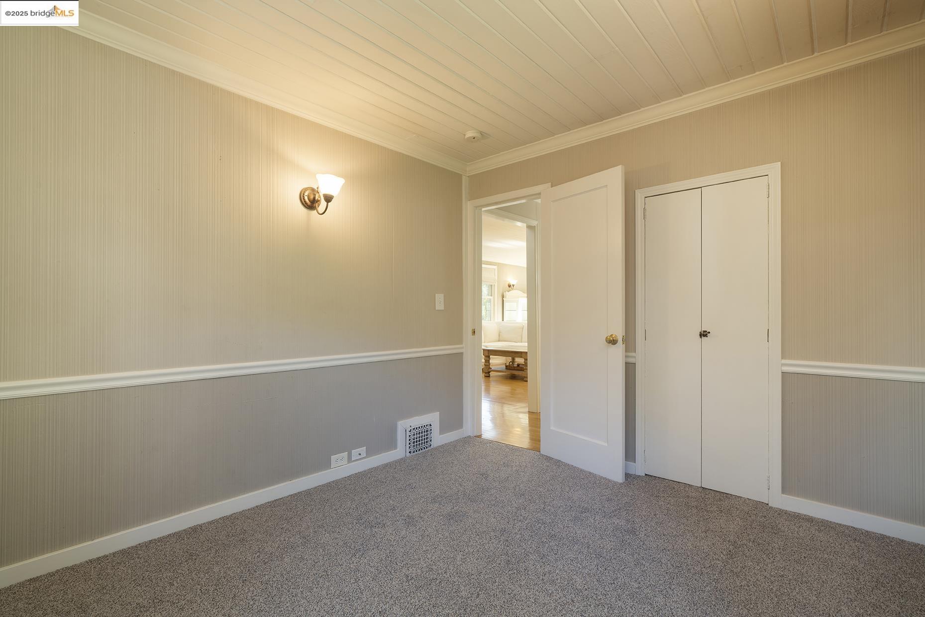 2500 Lunada Lane