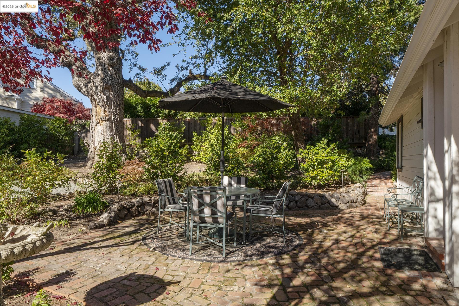 2500 Lunada Lane