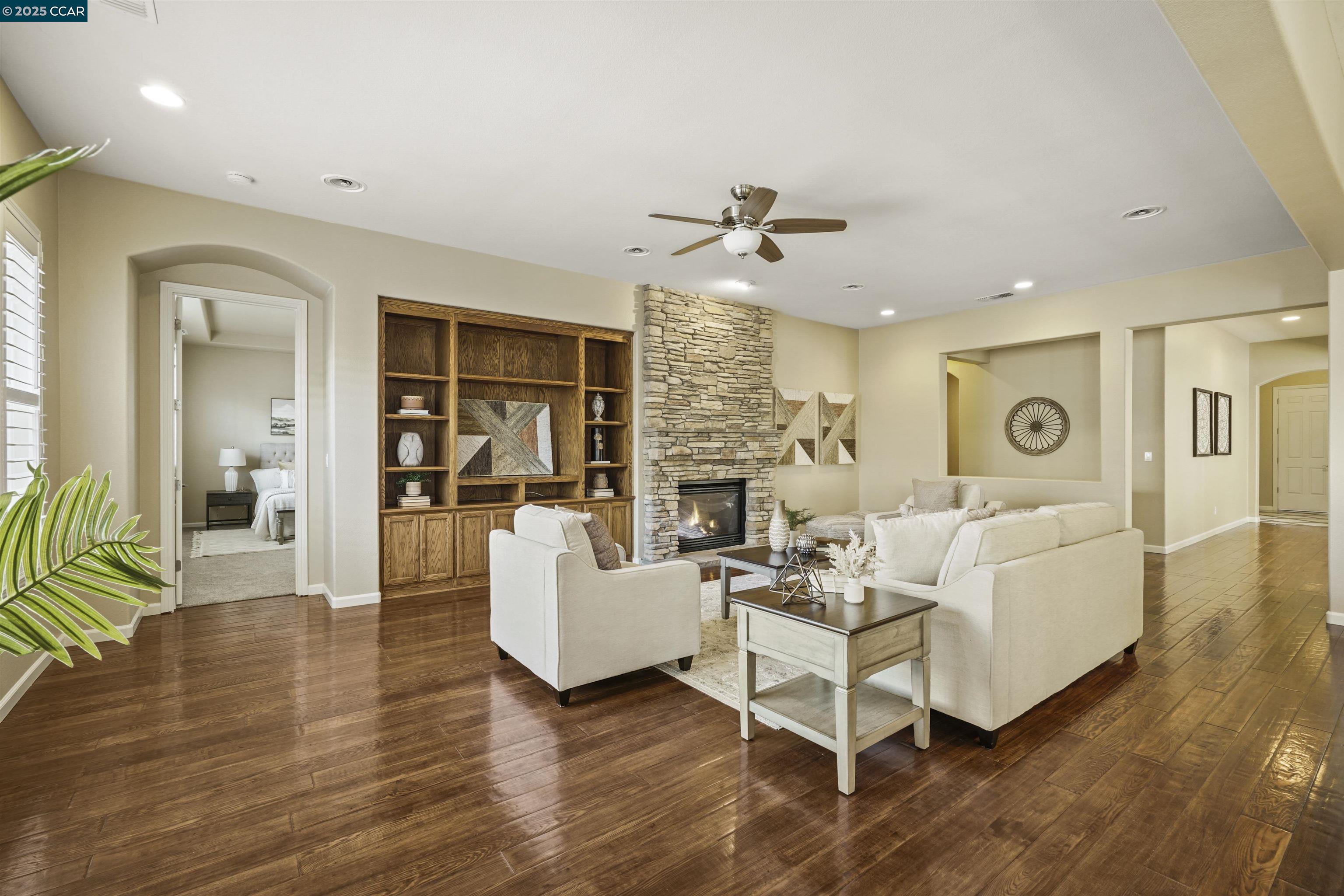 5648 Arcadia Cir