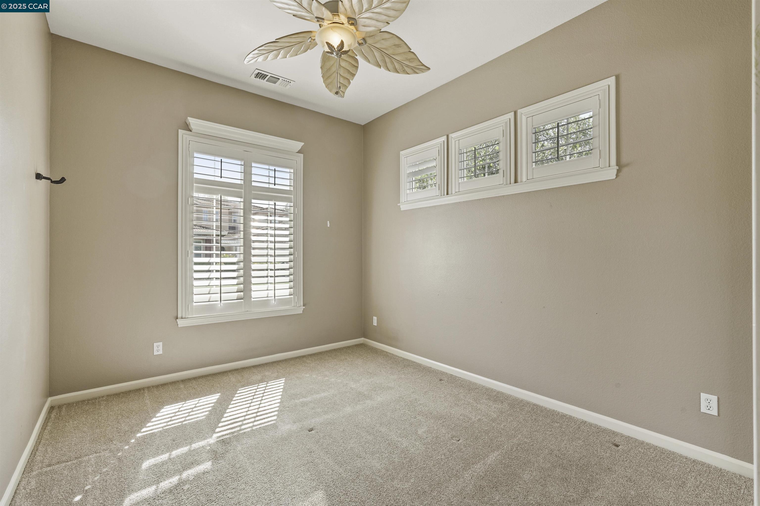 5648 Arcadia Cir