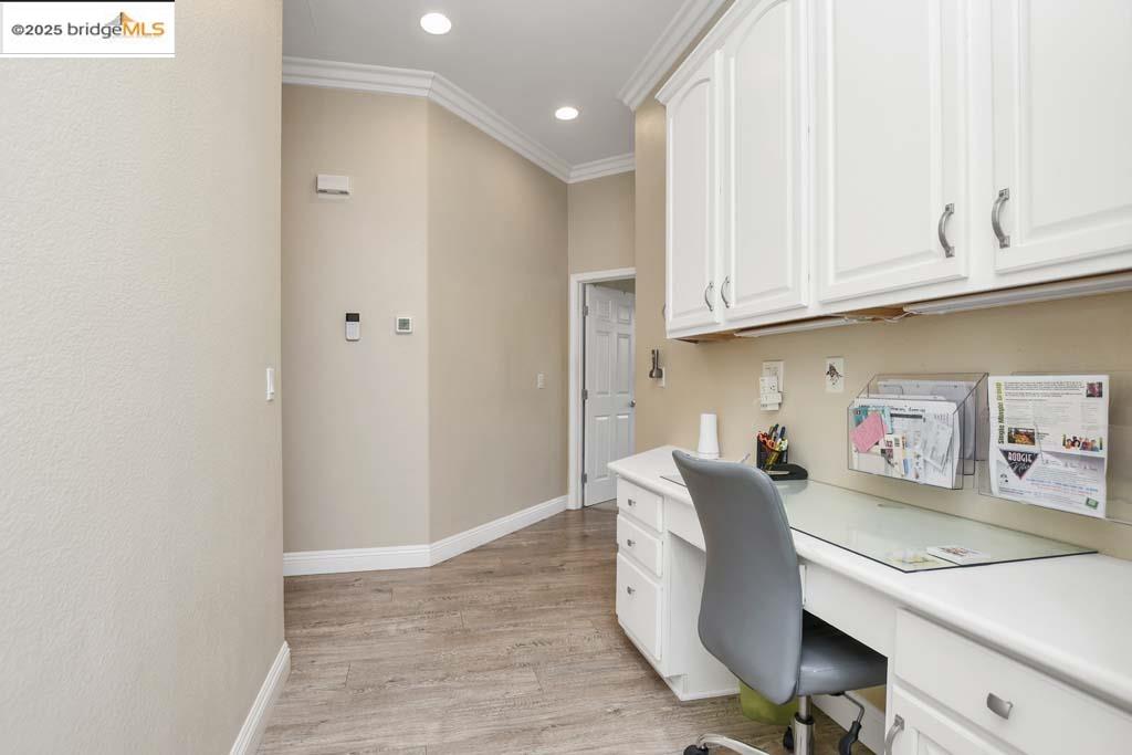 1617 Highland Way