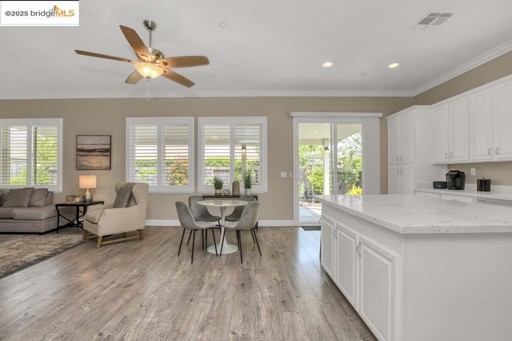 1617 Highland Way