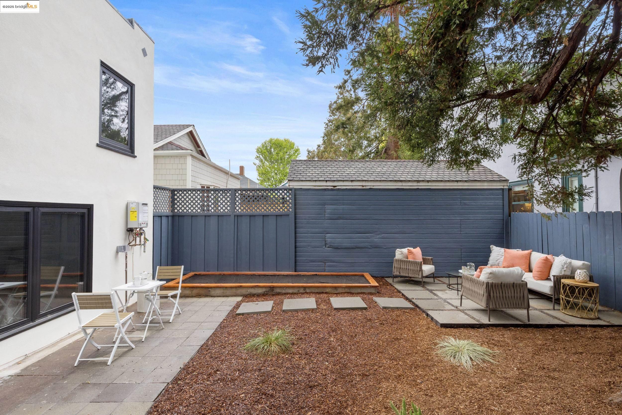 3019 Encinal Avenue