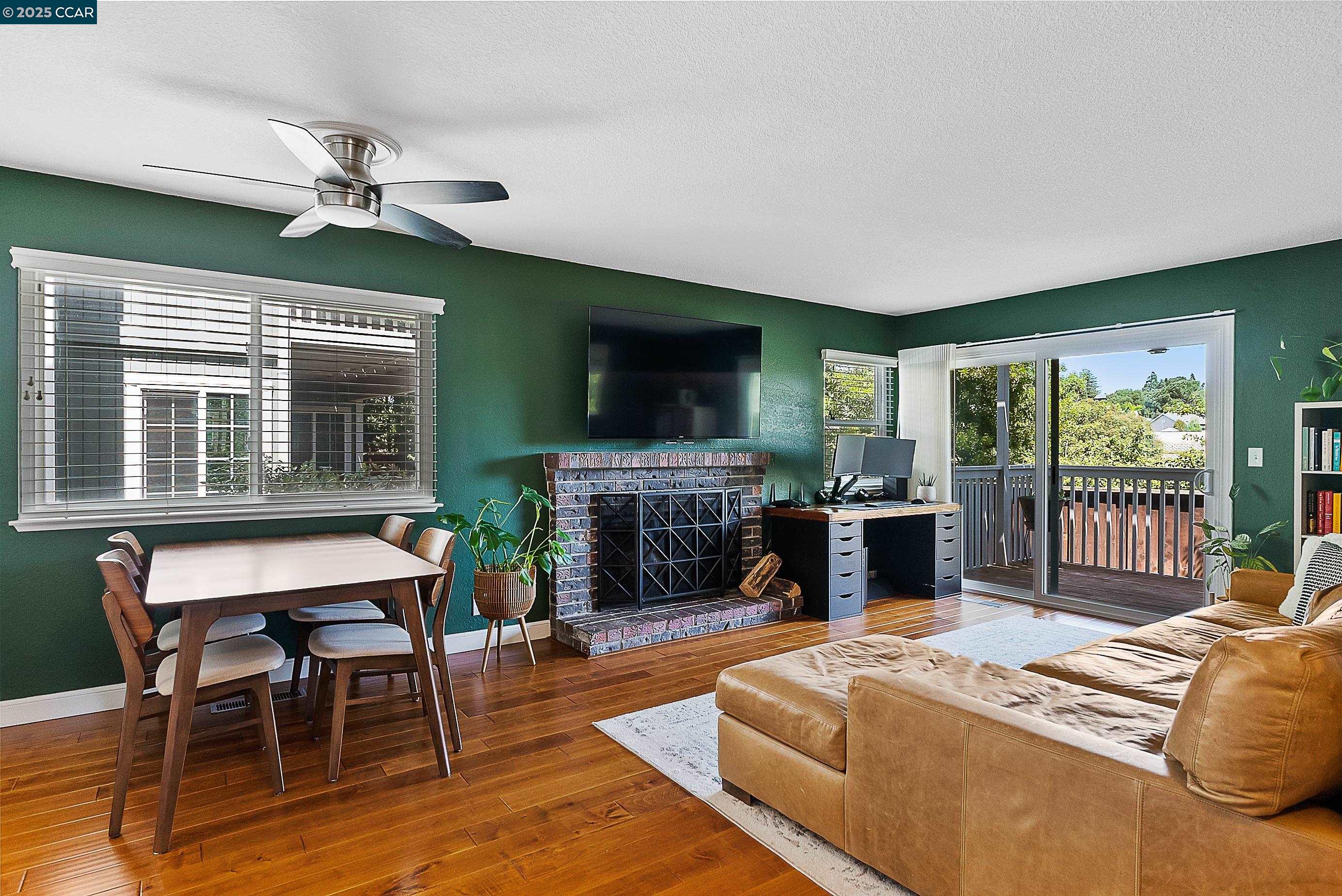 1817 Shirley Dr