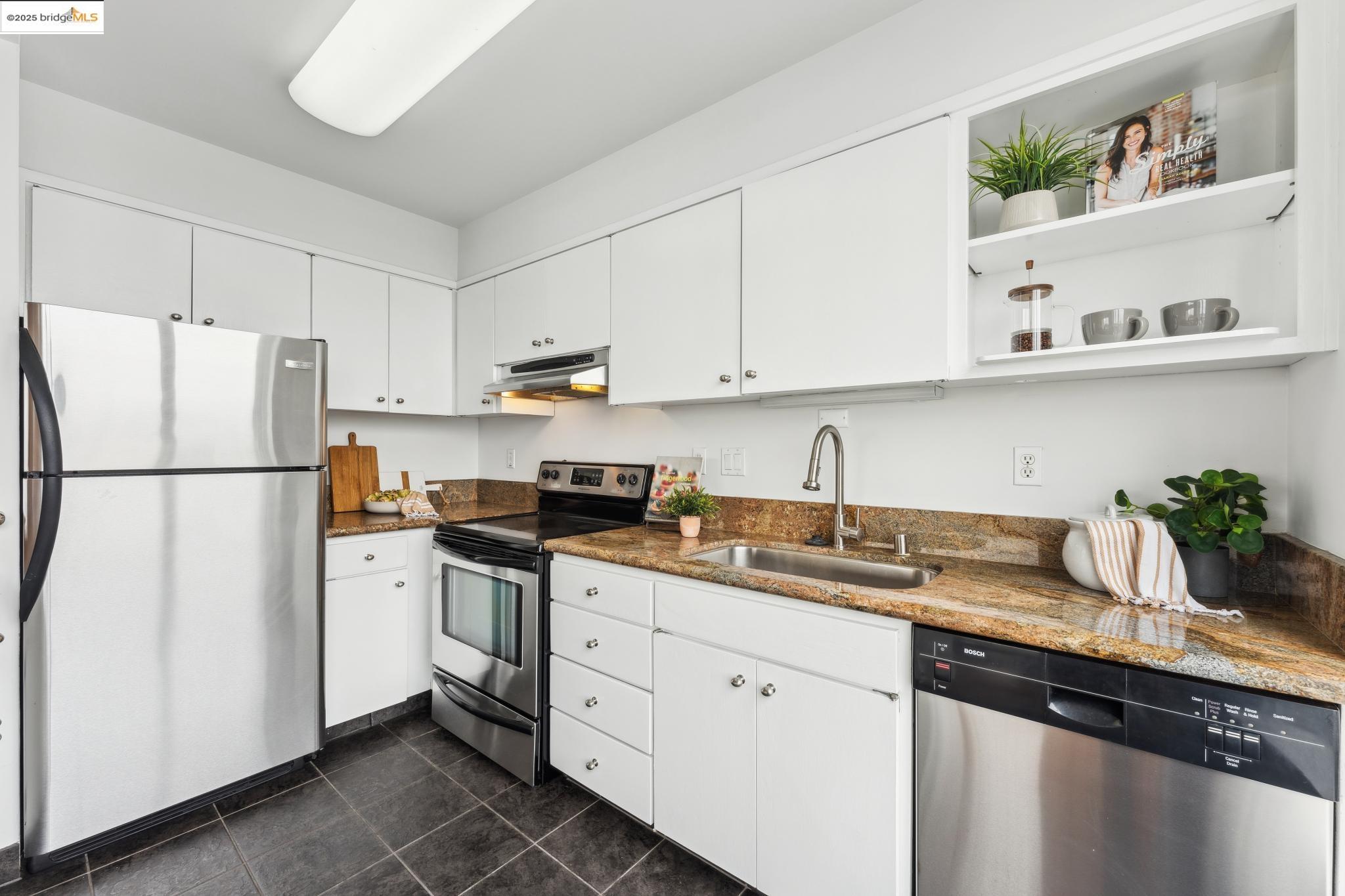 320 Lee St # 805