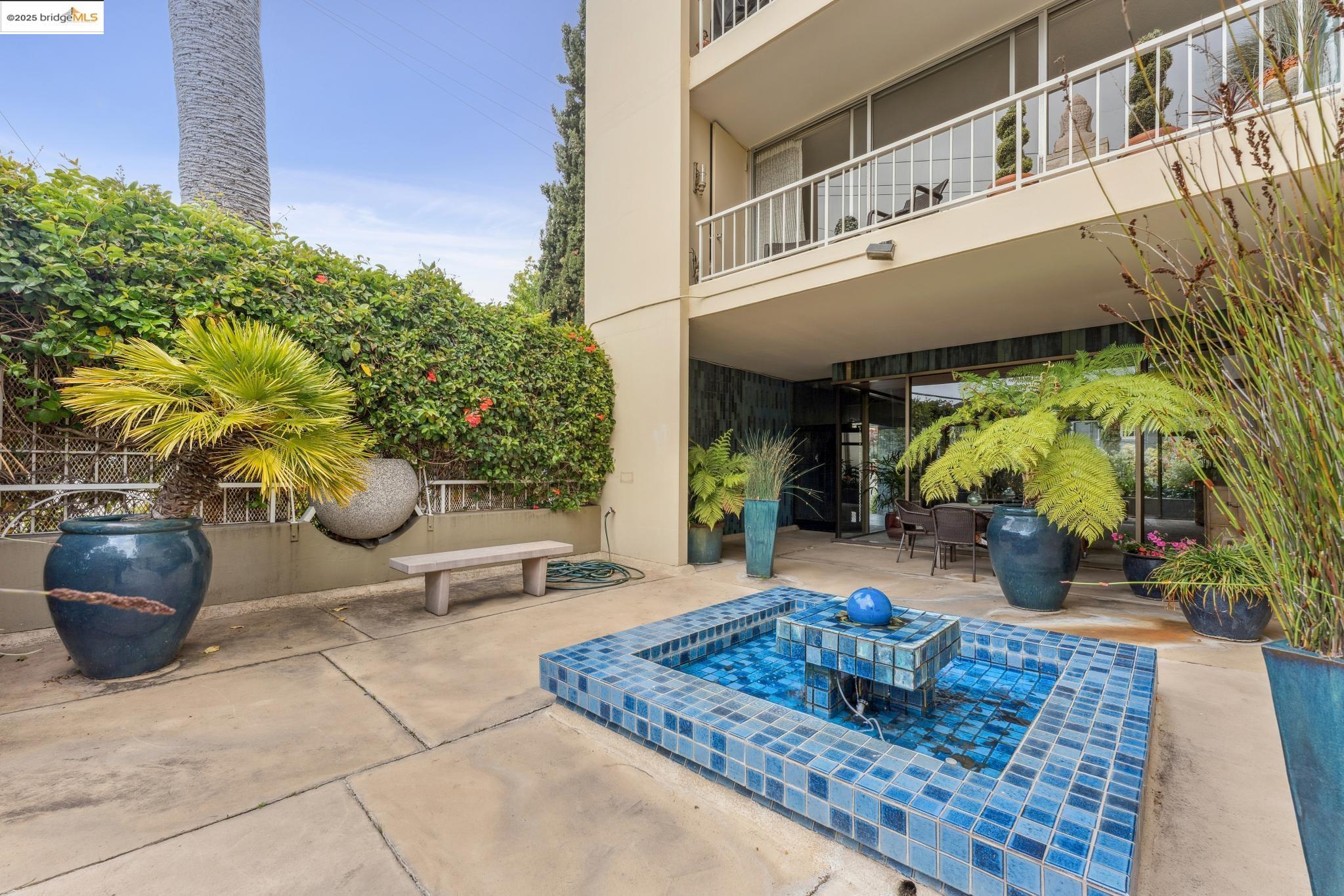 320 Lee St # 805