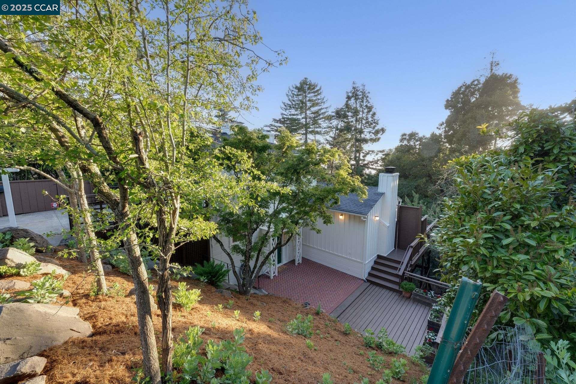 9245 Skyline Blvd