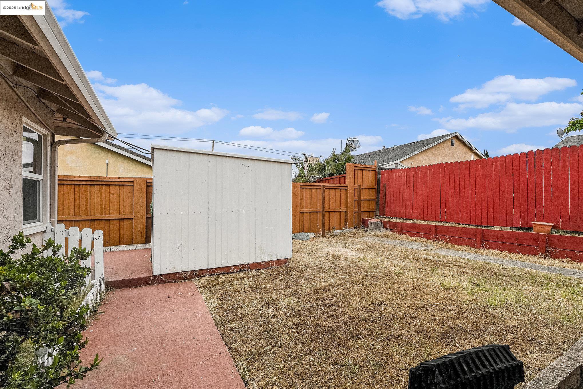 2135 Marsh Ave
