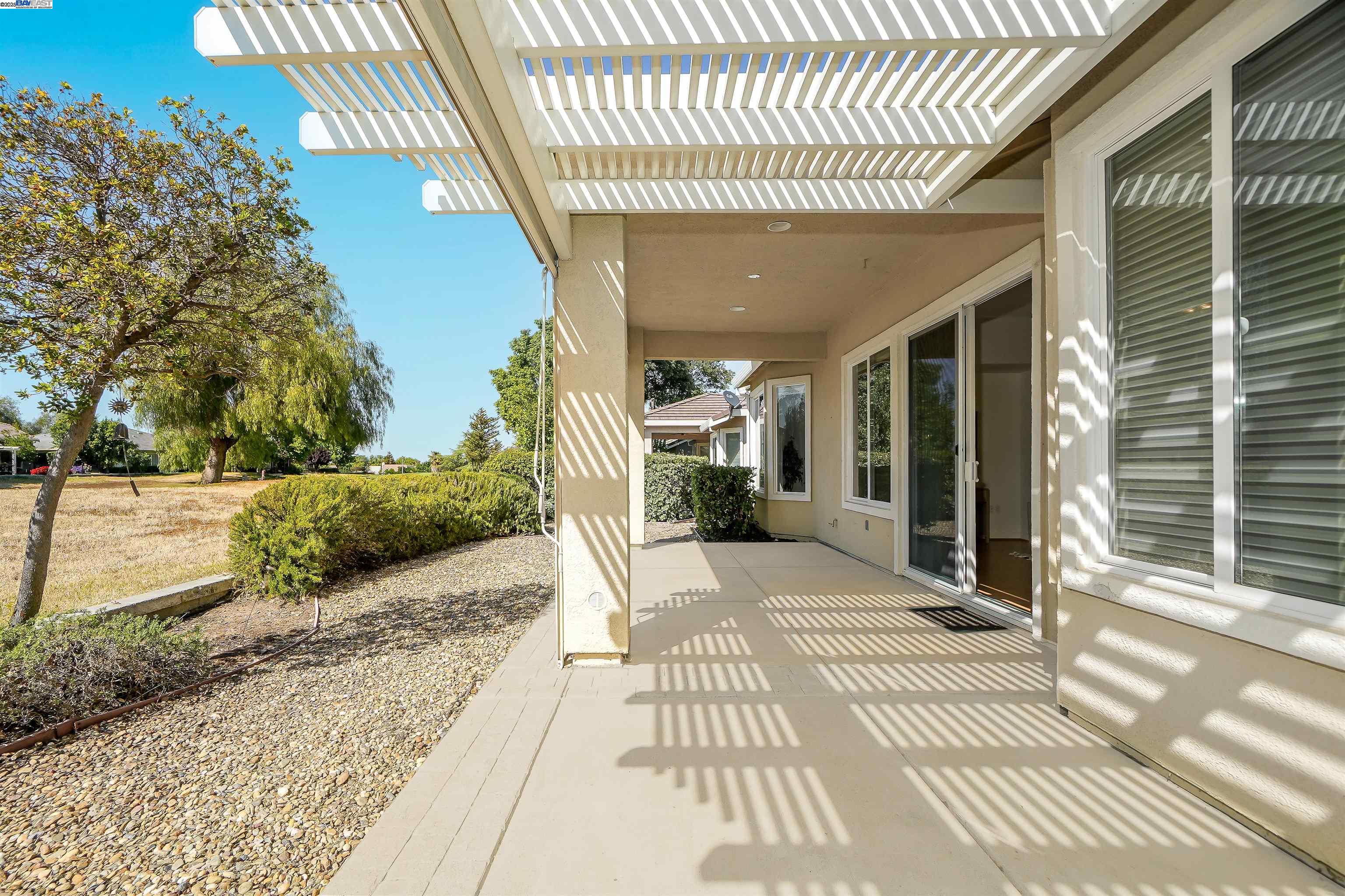 605 Pomona Dr