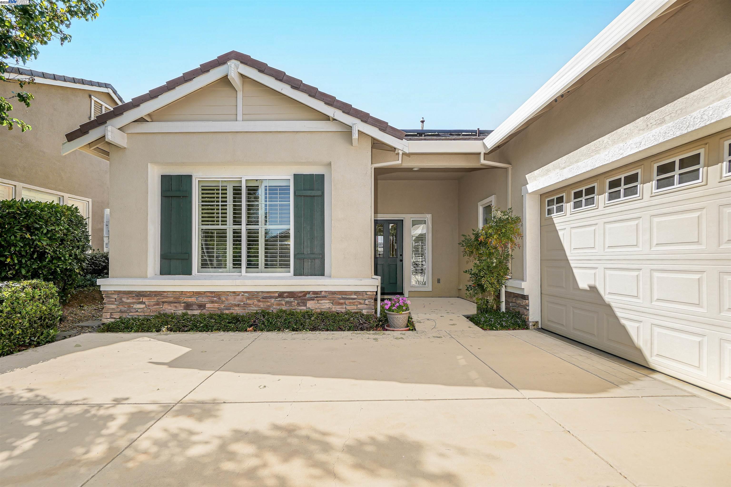 605 Pomona Dr