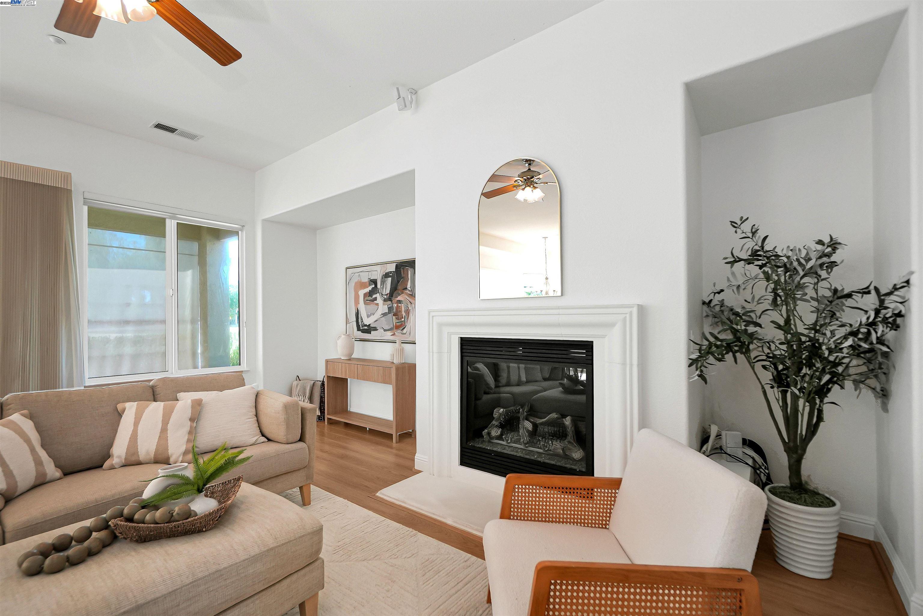 605 Pomona Dr