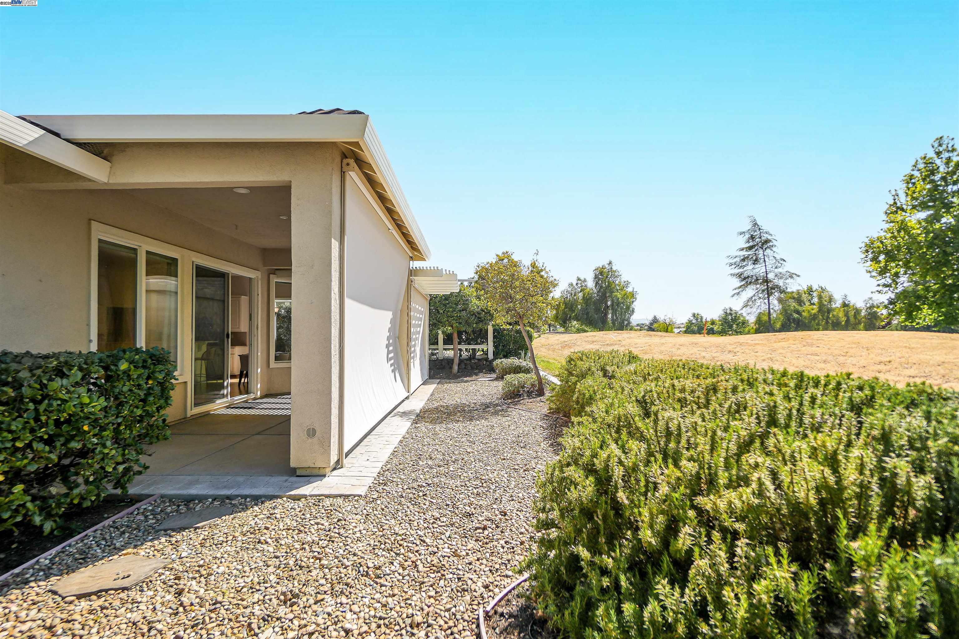 605 Pomona Dr