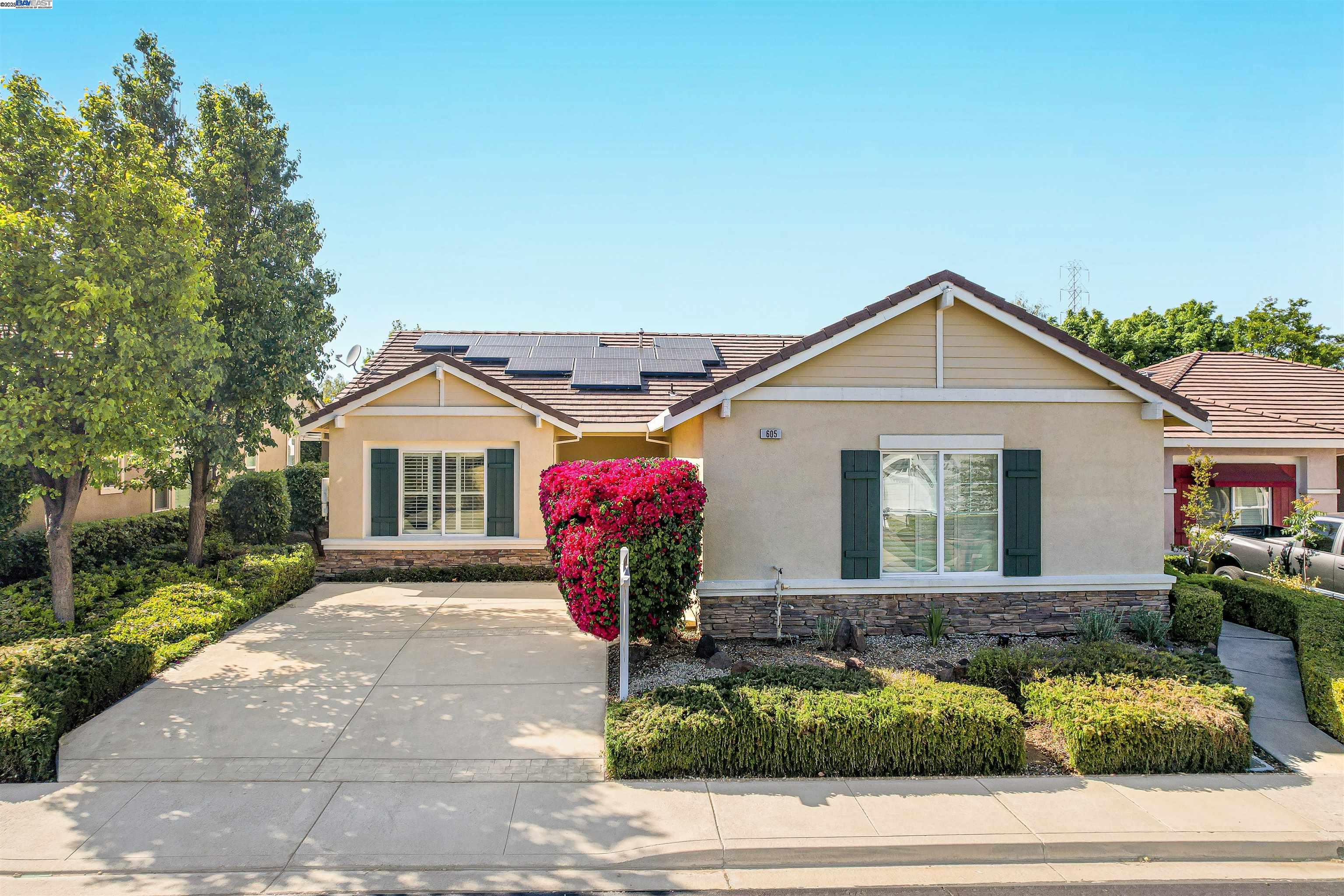 605 Pomona Dr