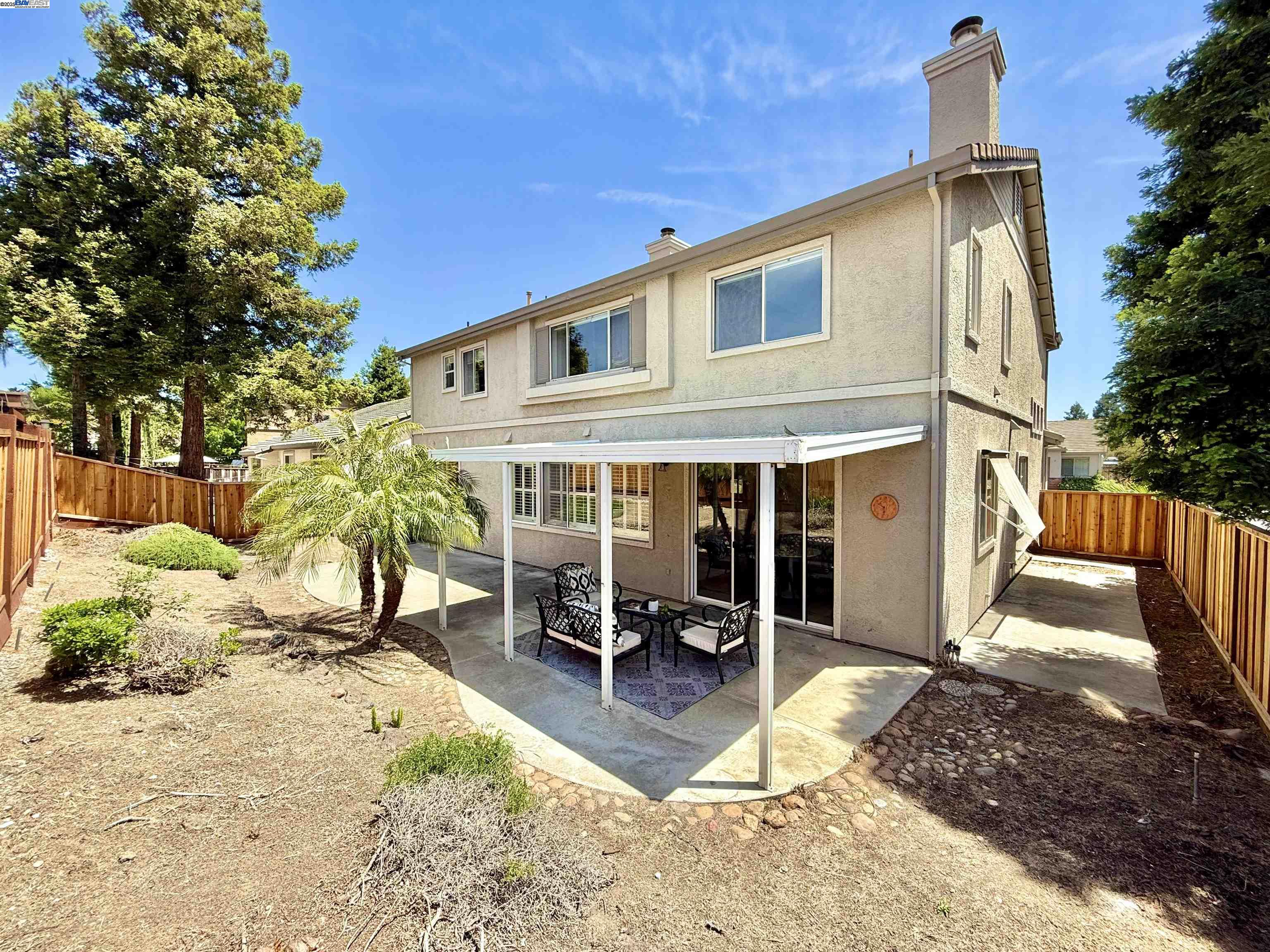825 Hollowbrook Dr