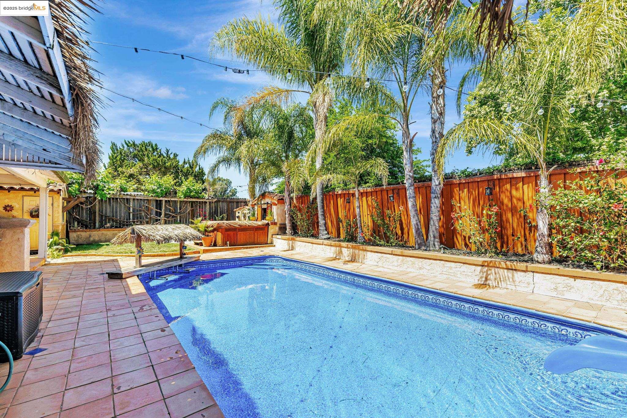 212 Matsqui Rd