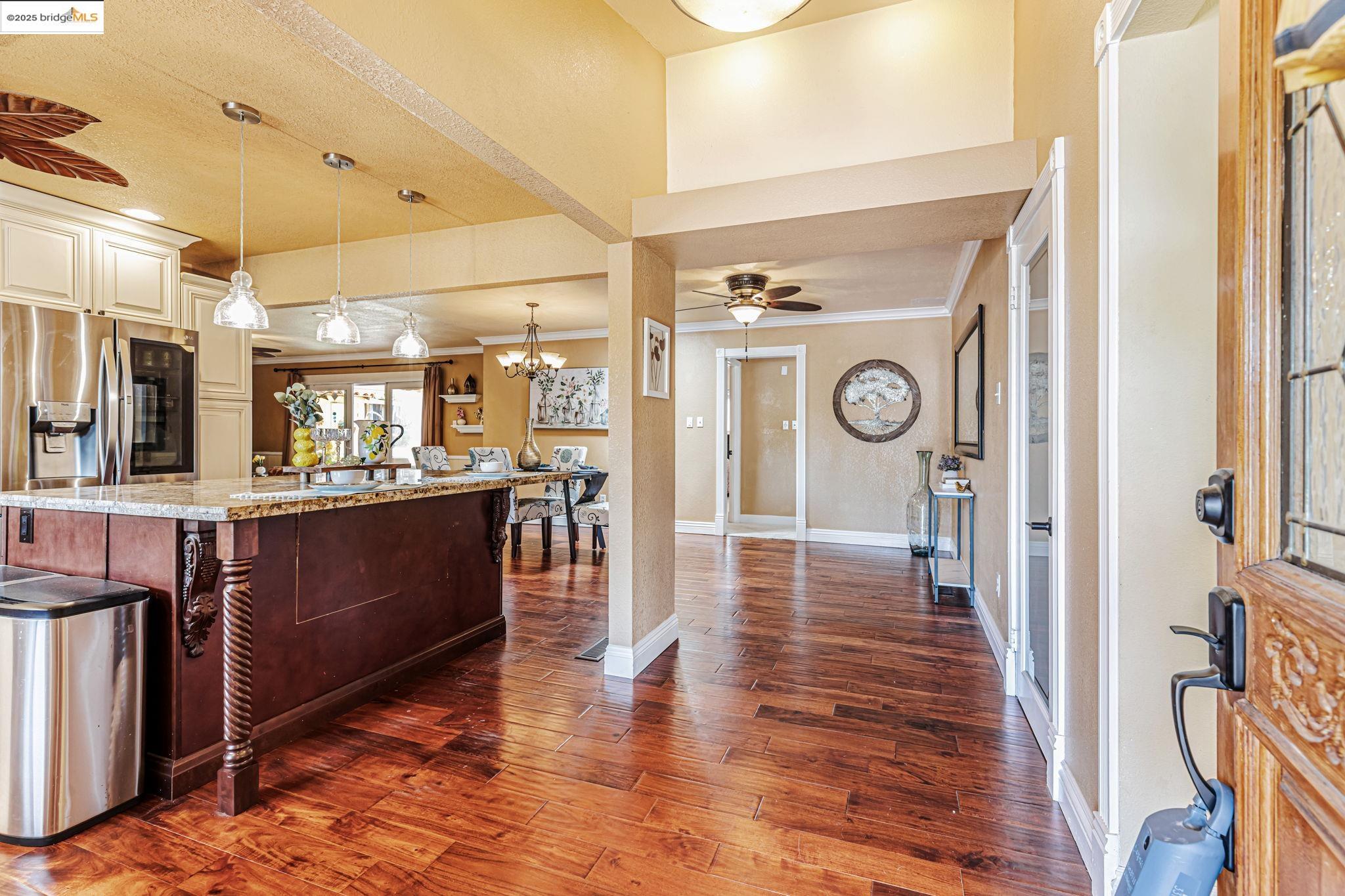 212 Matsqui Rd
