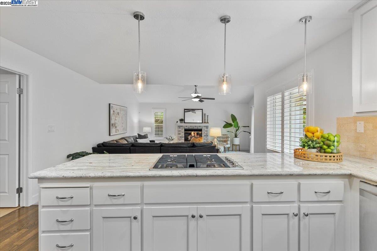 1673 Walnut Heights Lane