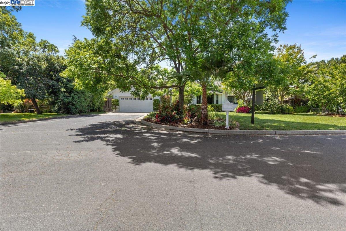 1673 Walnut Heights Lane