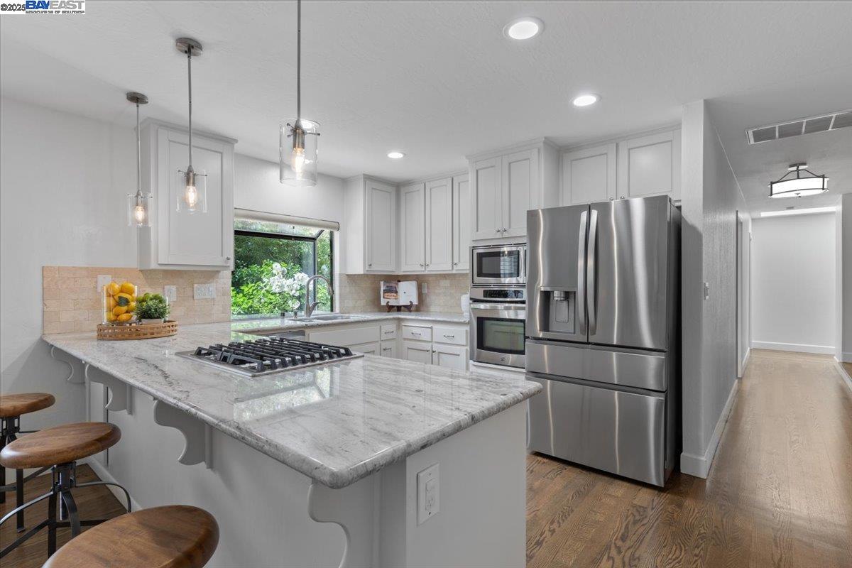 1673 Walnut Heights Lane