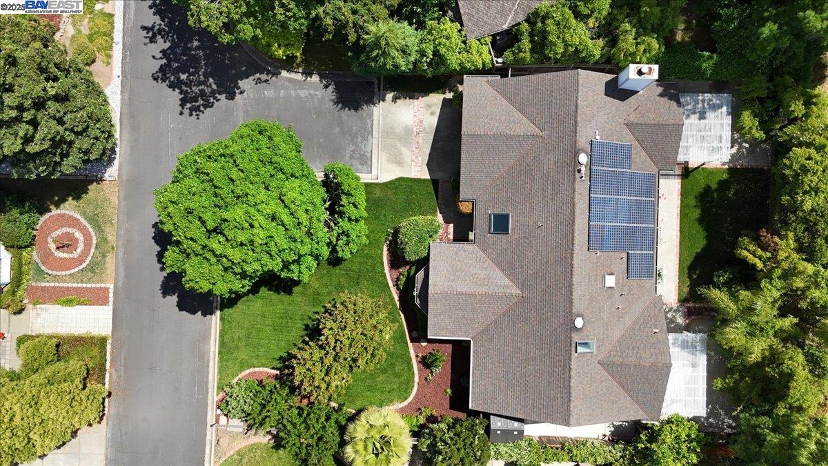 1673 Walnut Heights Lane