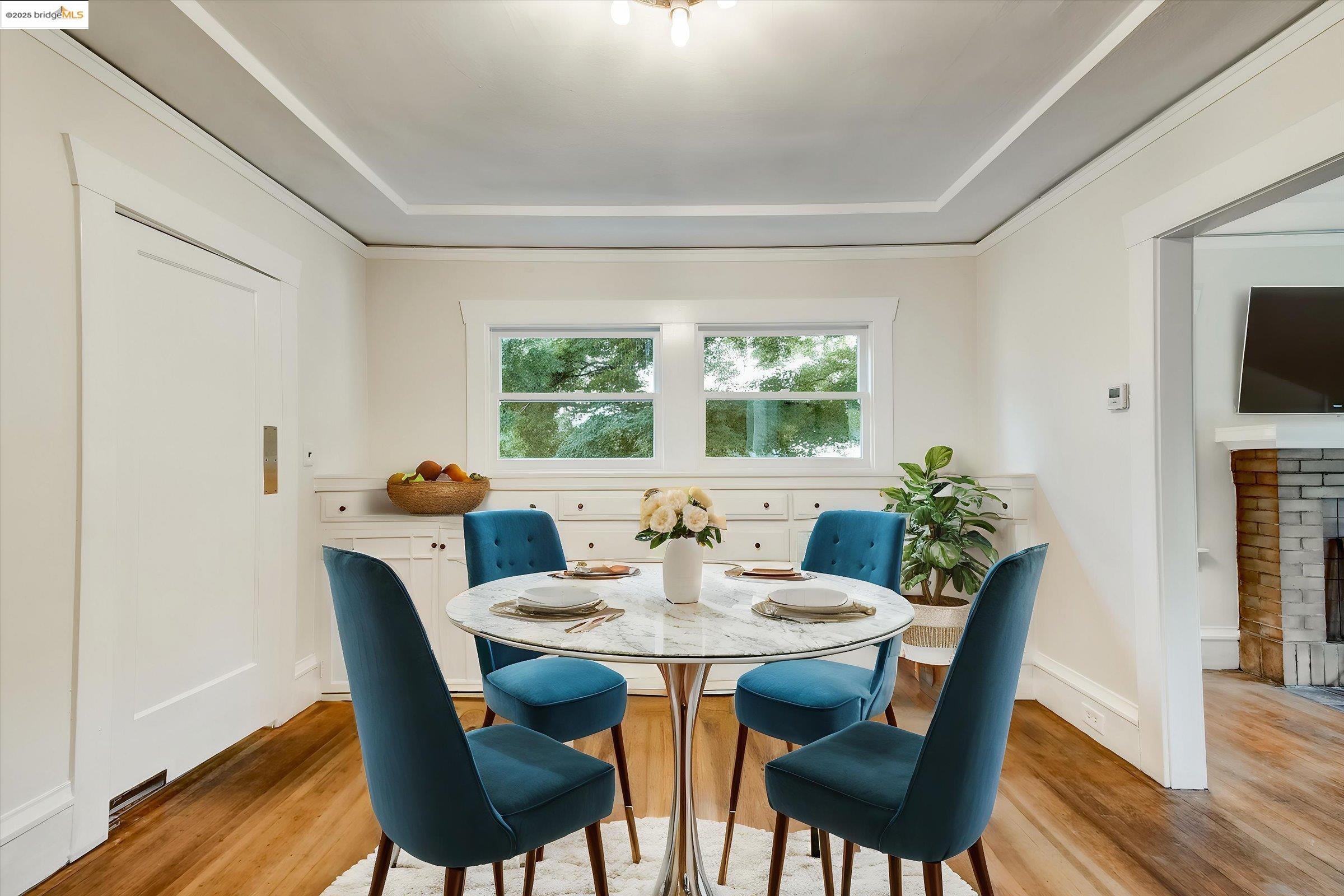 105 Manor Dr