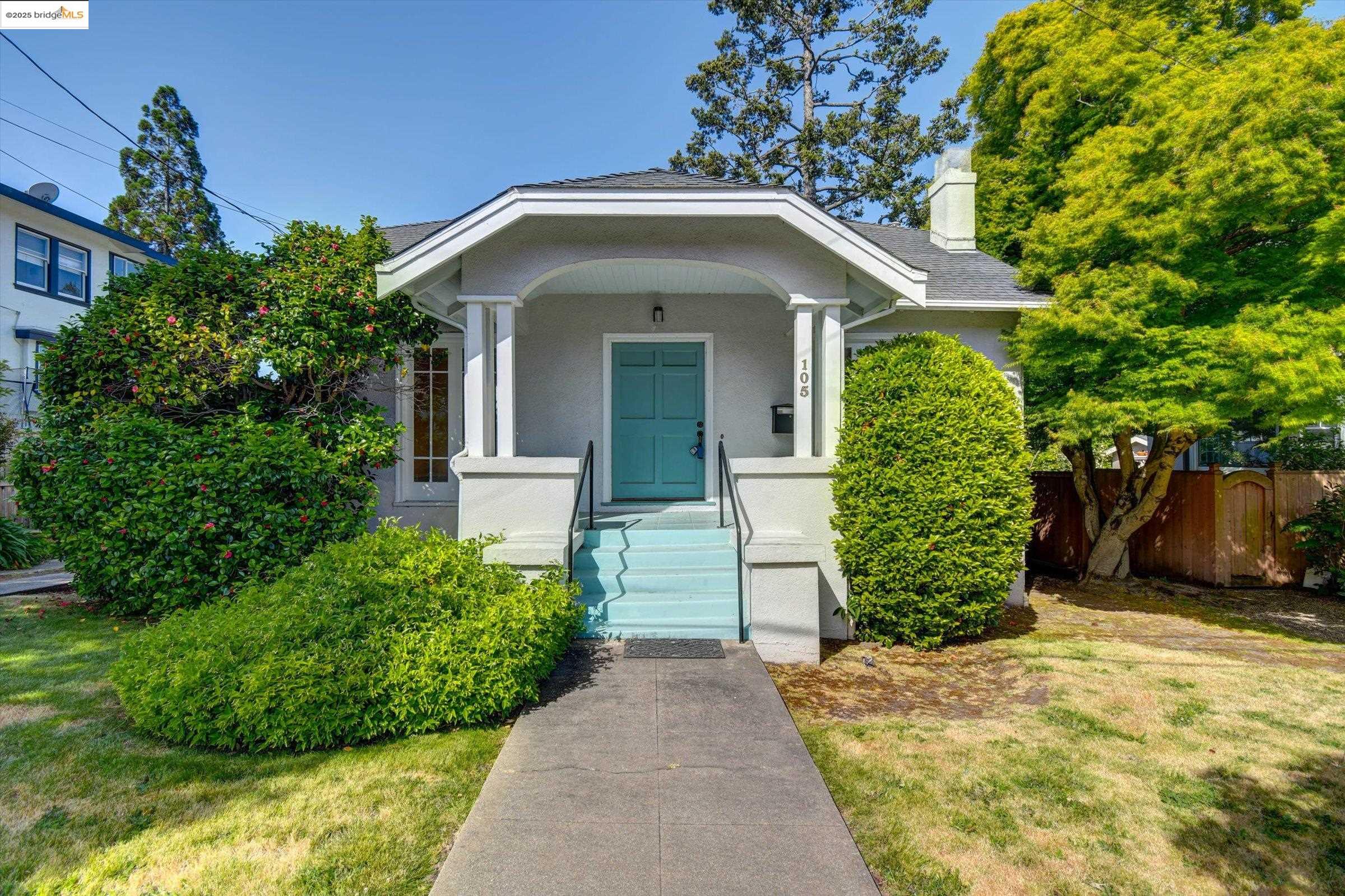 105 Manor Dr