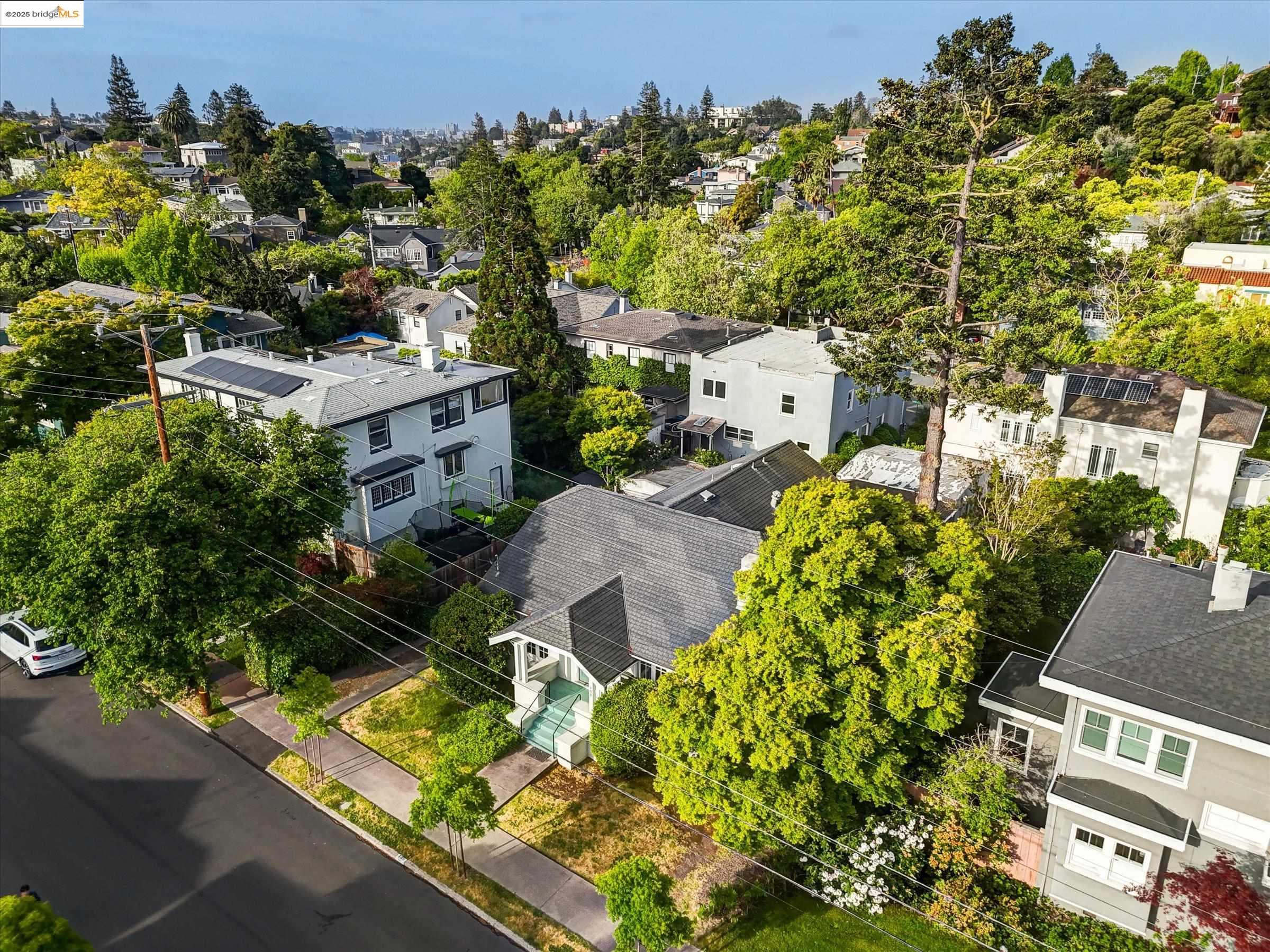 105 Manor Dr