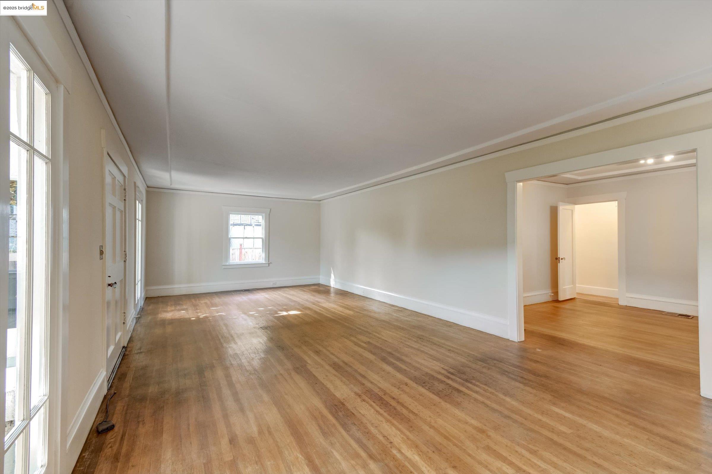105 Manor Dr