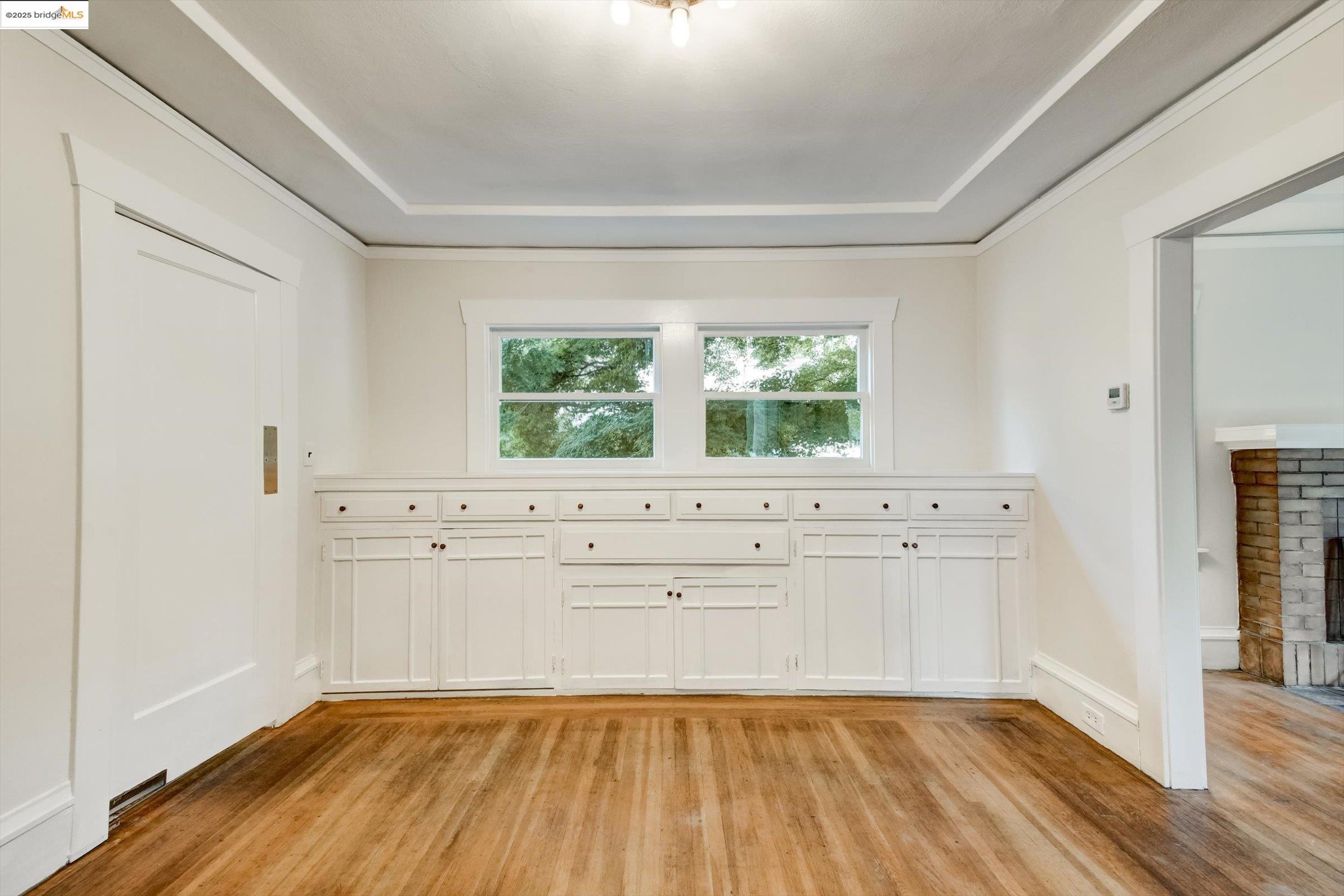 105 Manor Dr