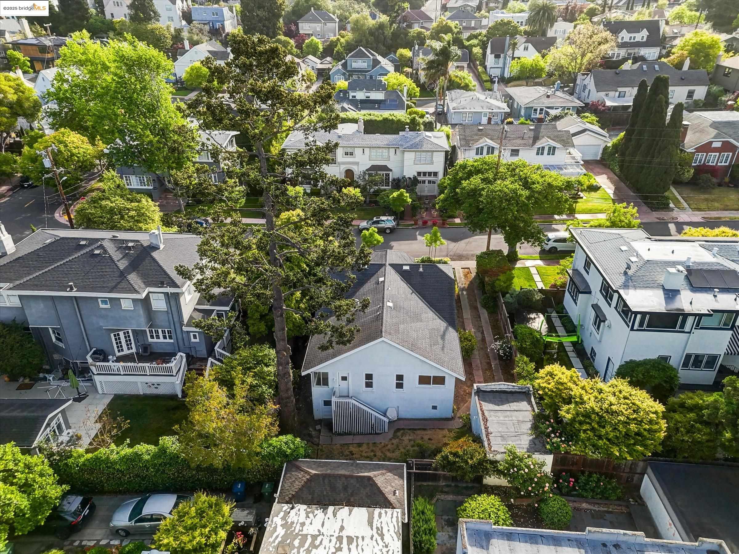 105 Manor Dr