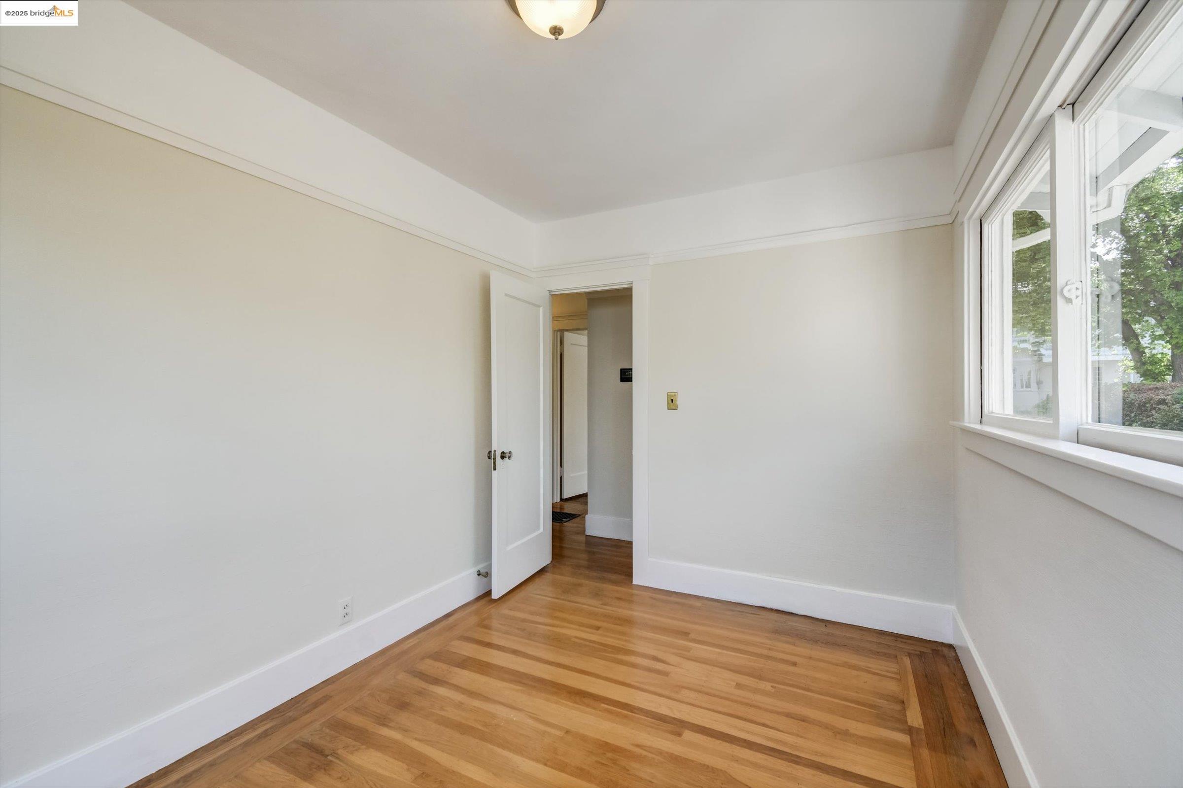105 Manor Dr