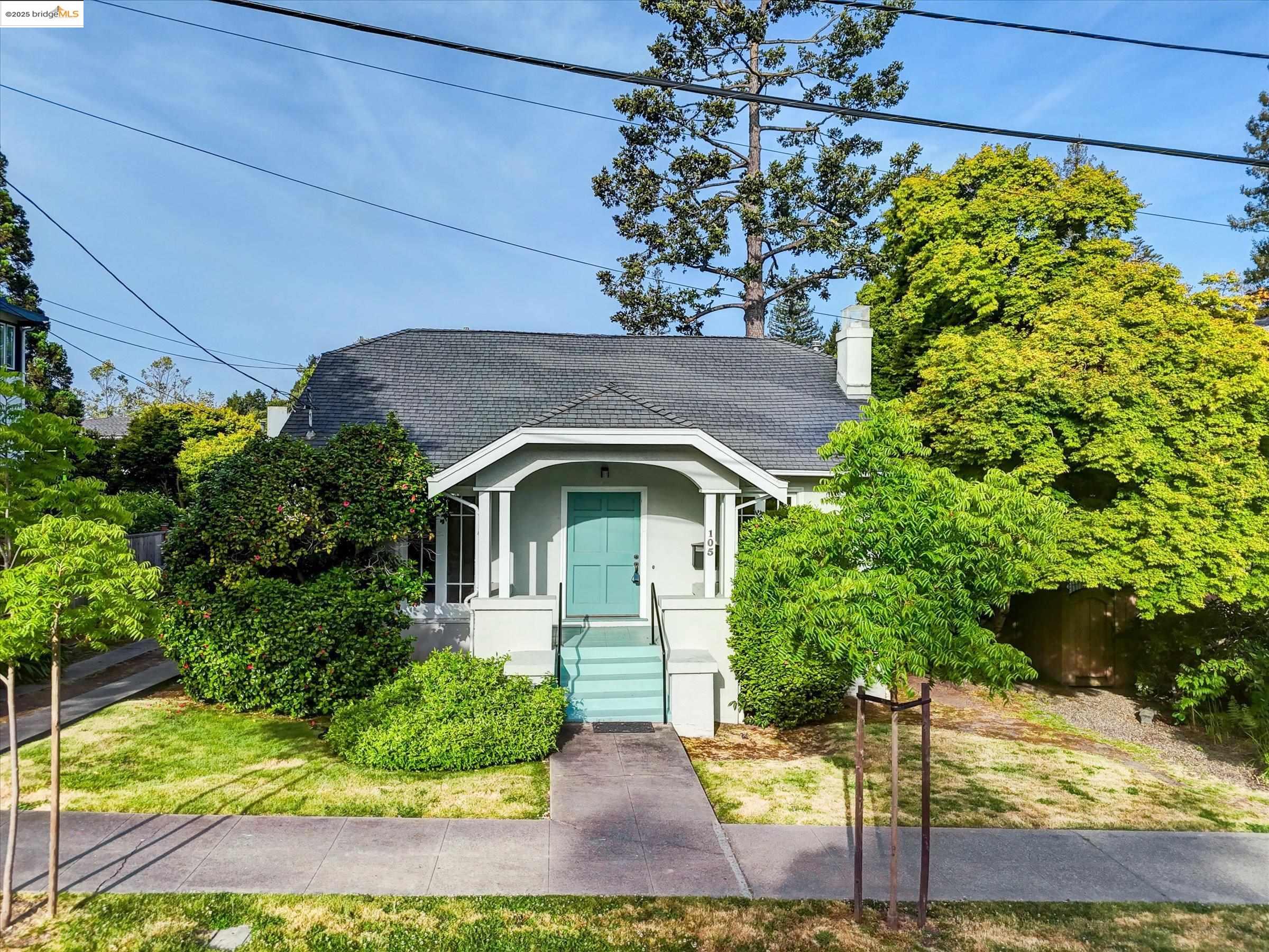105 Manor Dr