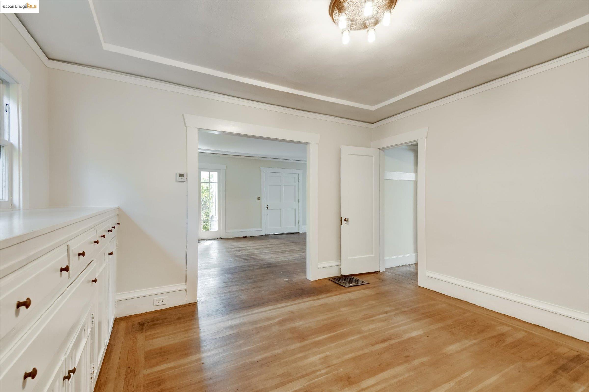 105 Manor Dr