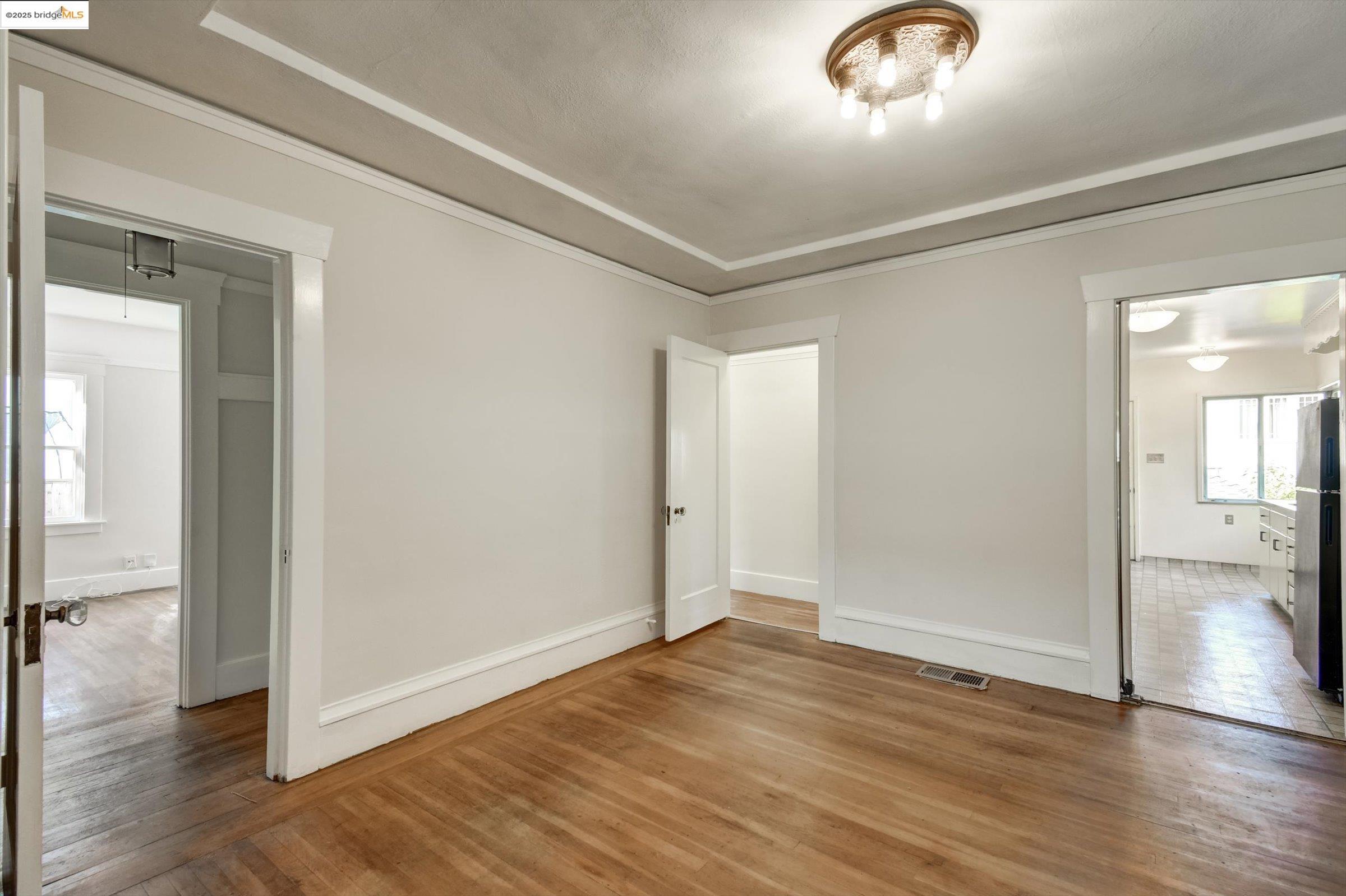 105 Manor Dr