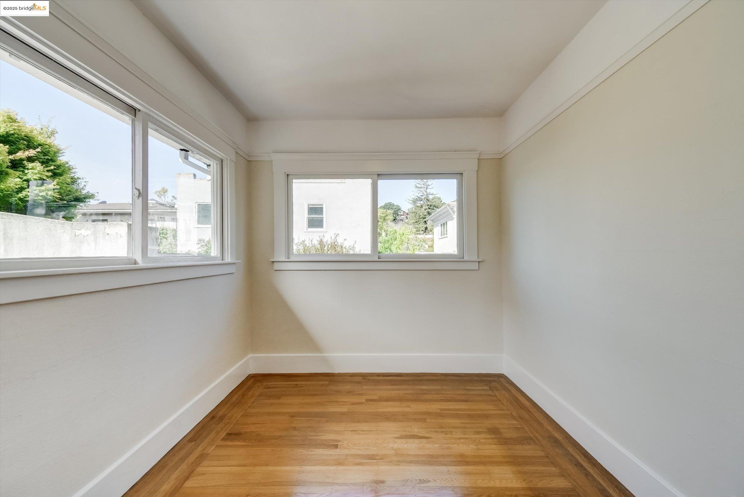 105 Manor Dr