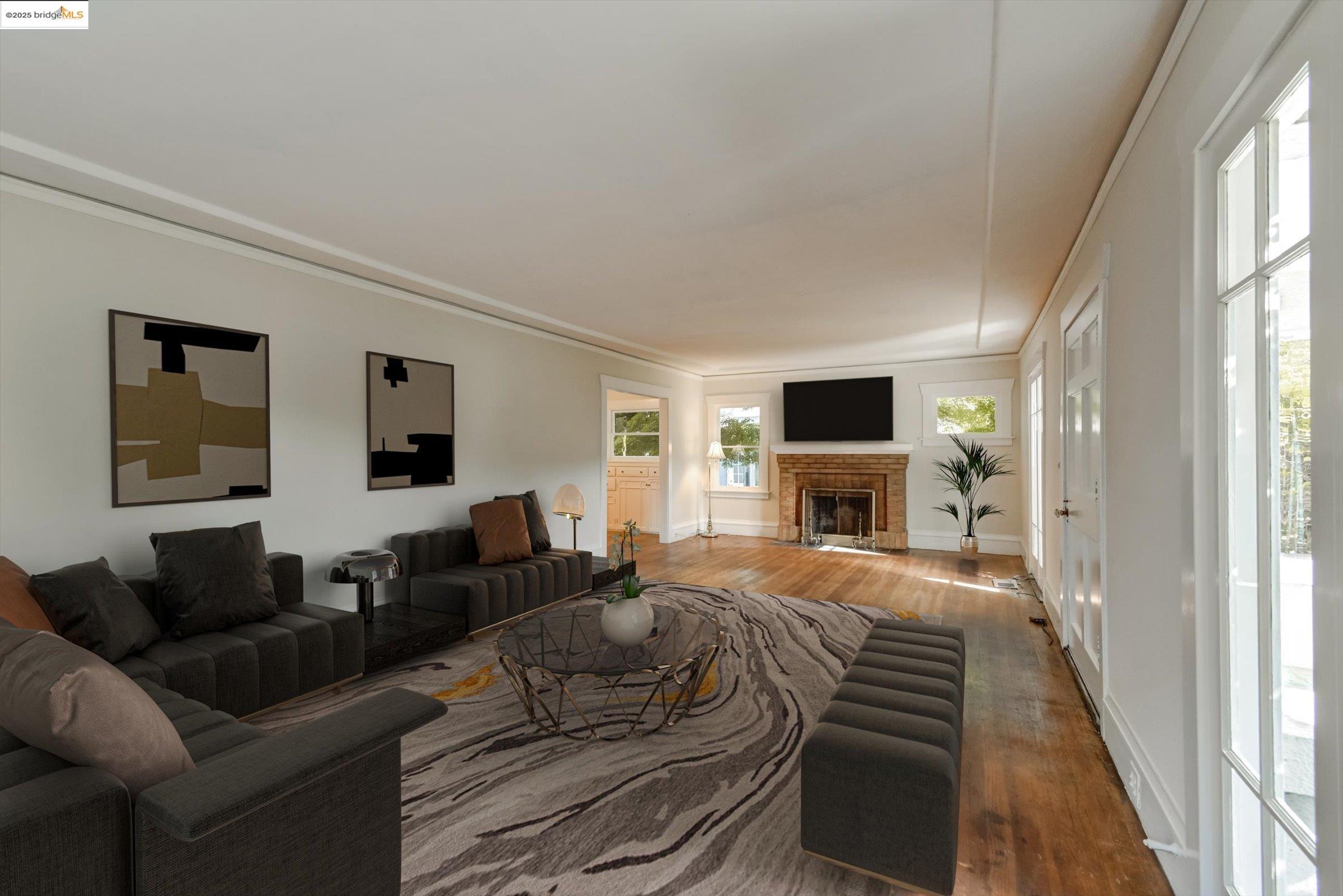105 Manor Dr