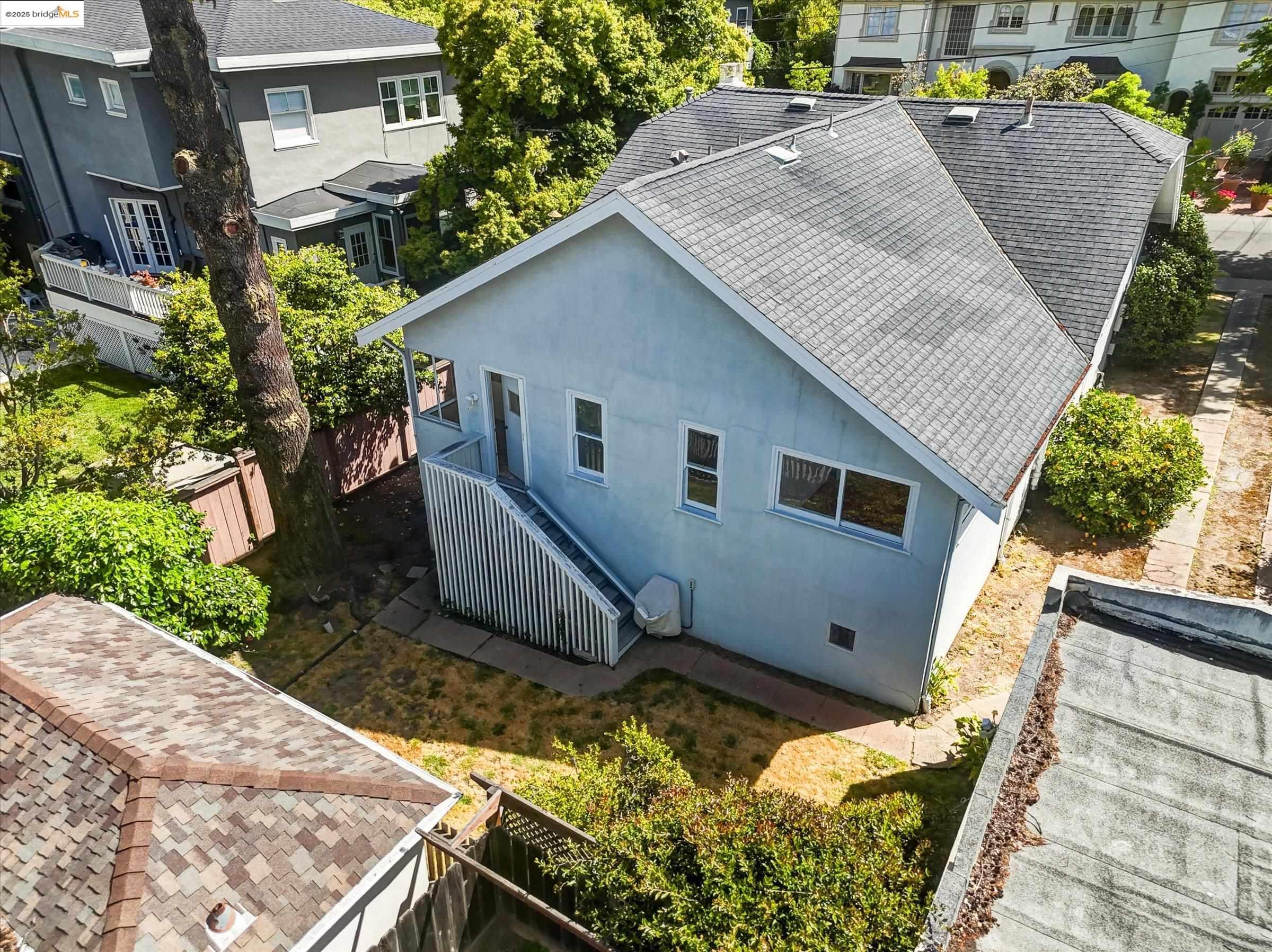 105 Manor Dr