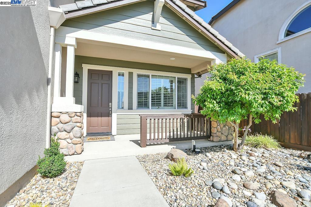 632 Dickinson Ct