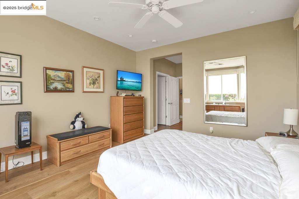 1559 Regent Dr