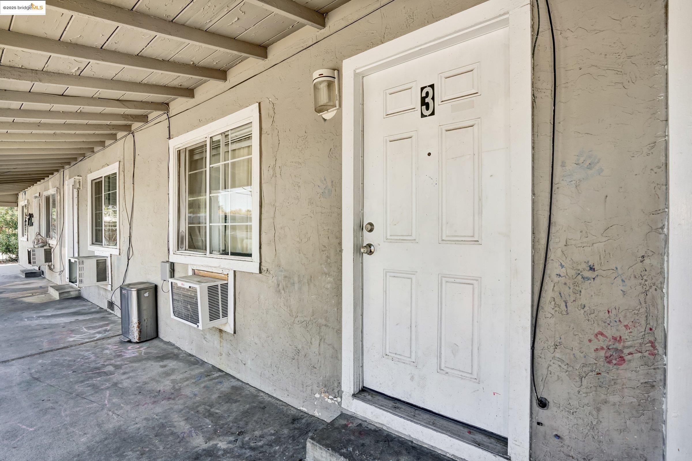 41 Solano Ave