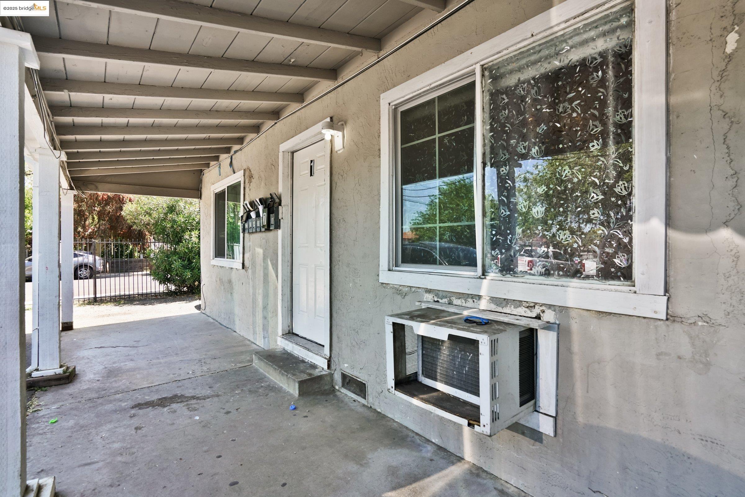 41 Solano Ave
