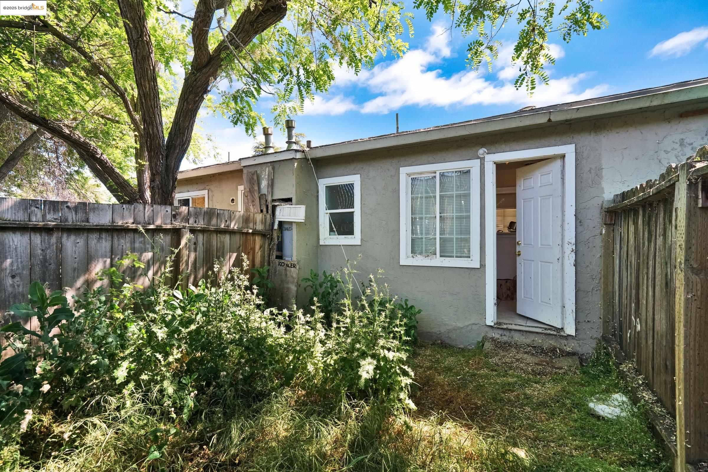 41 Solano Ave