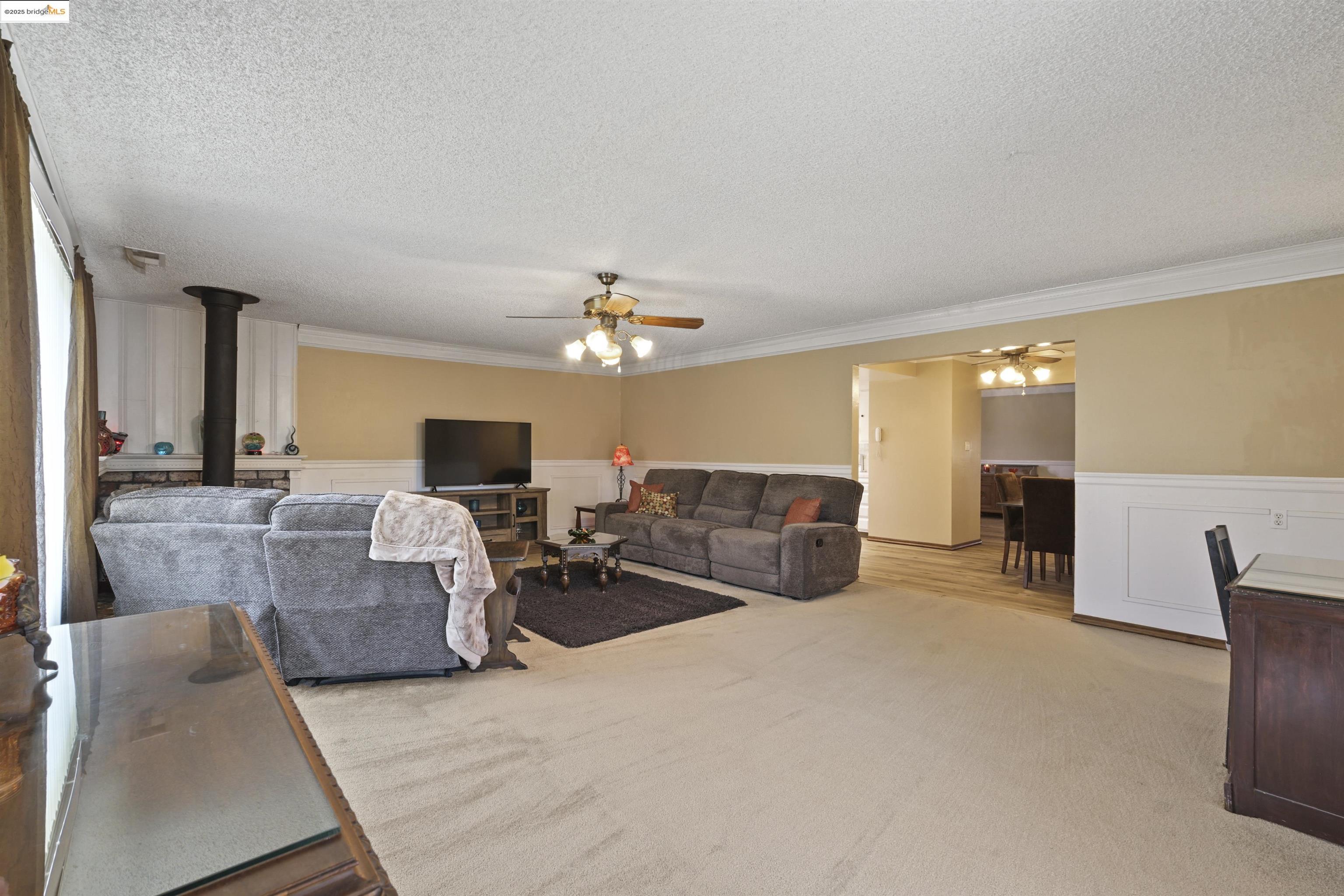 1105 Mission Dr