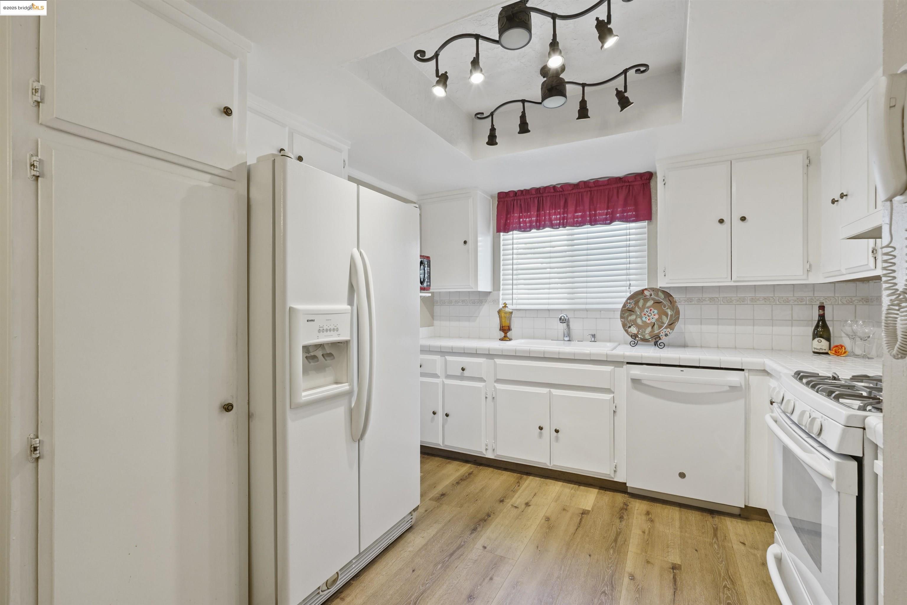 1105 Mission Dr