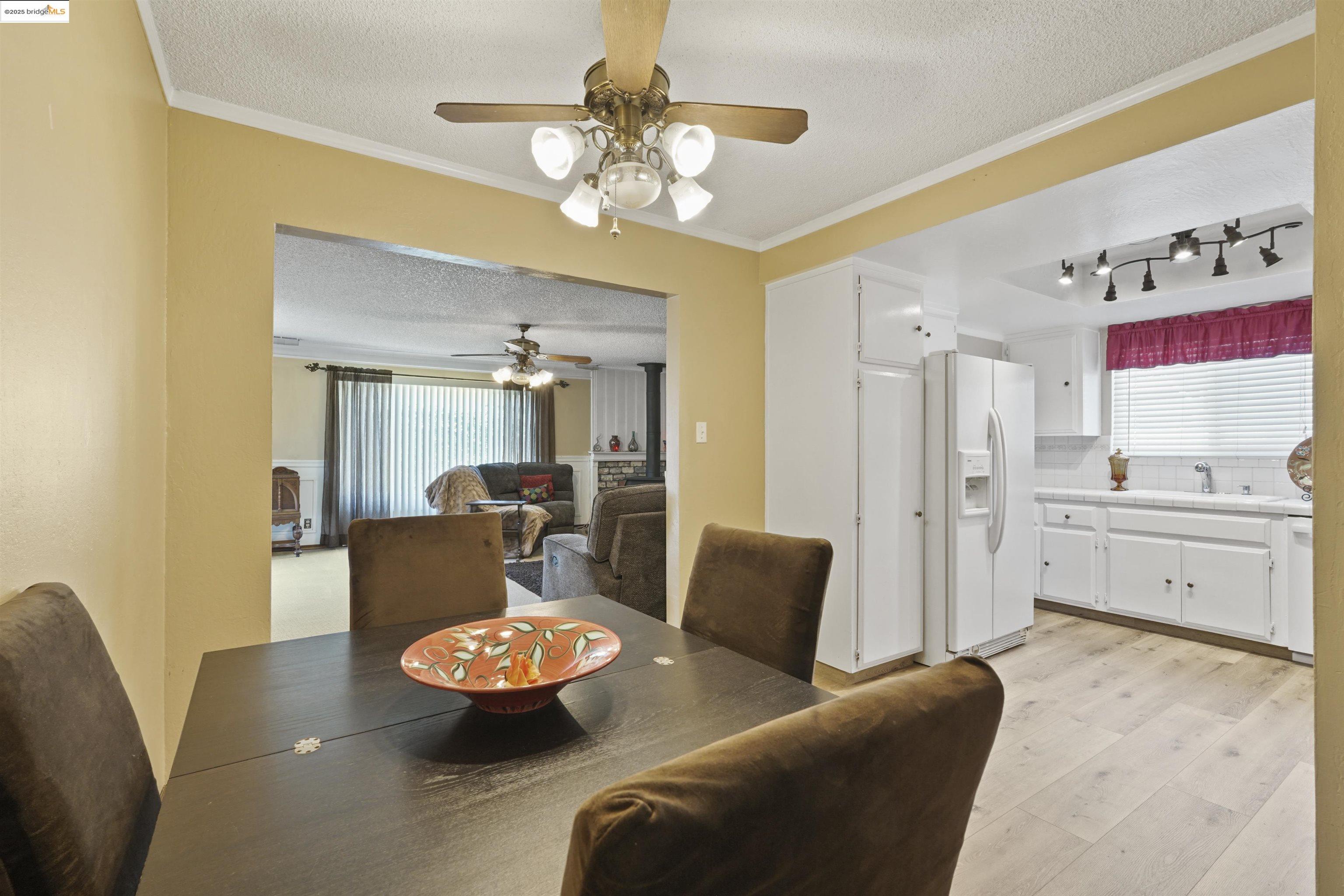 1105 Mission Dr